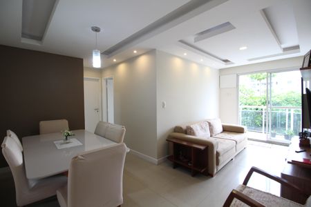 Sala de apartamento para alugar com 2 quartos, 69m² em Barra Olímpica, Rio de Janeiro