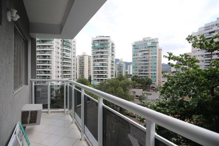 Varanda de apartamento para alugar com 2 quartos, 69m² em Barra Olímpica, Rio de Janeiro