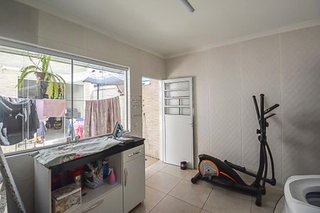 Casa à venda com 169m², 3 quartos e 1 vagaÁrea de Serviço