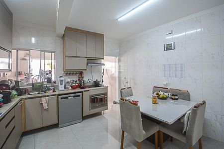 Casa à venda com 169m², 3 quartos e 1 vagaCozinha