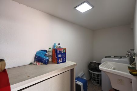 Apartamento à venda com 120m², 2 quartos e 2 vagasLavanderia