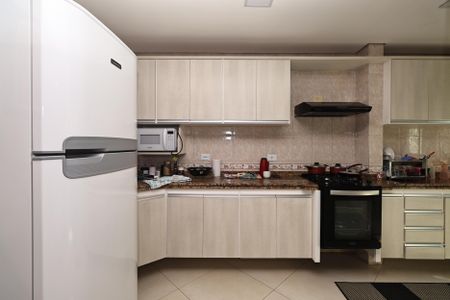 Apartamento à venda com 120m², 2 quartos e 2 vagasCozinha