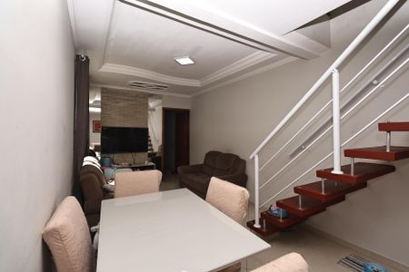 Apartamento à venda com 120m², 2 quartos e 2 vagasSala