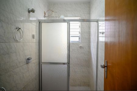 Casa à venda com 130m², 3 quartos e 2 vagas Casa à venda com 130m², 3 quartos e 2 vagasBanheiro Social 1