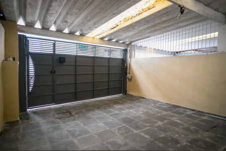Casa à venda com 130m², 3 quartos e 2 vagas Casa à venda com 130m², 3 quartos e 2 vagasGaragem