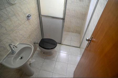 Casa à venda com 130m², 3 quartos e 2 vagas Casa à venda com 130m², 3 quartos e 2 vagasBanheiro Social 1