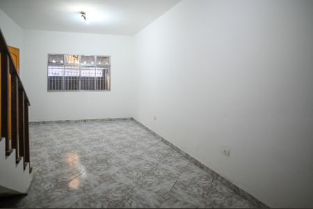 Casa à venda com 130m², 3 quartos e 2 vagas Casa à venda com 130m², 3 quartos e 2 vagasSala