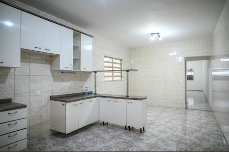 Casa à venda com 130m², 3 quartos e 2 vagas Casa à venda com 130m², 3 quartos e 2 vagasCozinha