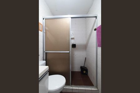 Banheiro de apartamento para alugar com 1 quarto, 36m² em Glória, Porto Alegre