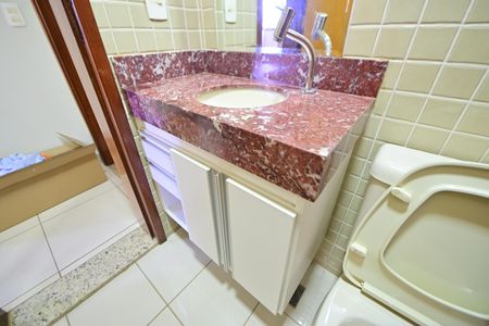 Lavabo de apartamento para alugar com 3 quartos, 110m² em Setor Pedro Ludovico, Goiânia