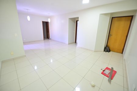 Sala de apartamento para alugar com 3 quartos, 110m² em Setor Pedro Ludovico, Goiânia