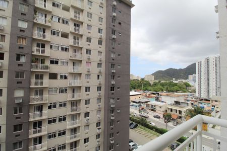 Sala - Varanda de apartamento para alugar com 2 quartos, 45m² em Jacarepaguá, Rio de Janeiro