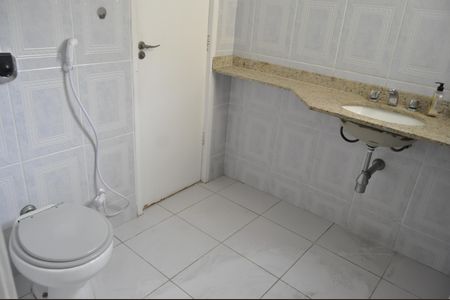Apartamento à venda com 80m², 3 quartos e sem vagaBanheiro