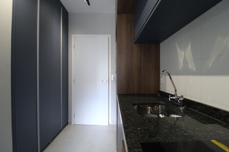 Cozinha de kitnet/studio à venda com 1 quarto, 24m² em Vila Olímpia, São Paulo