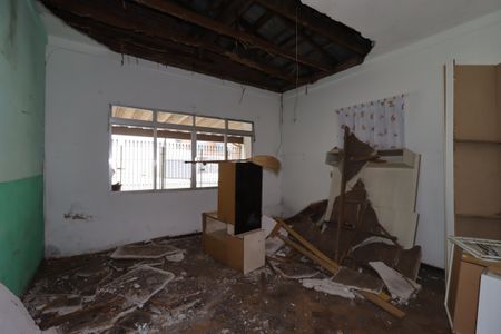 Sala de casa à venda com 2 quartos, 180m² em Vila Alzira, Santo André