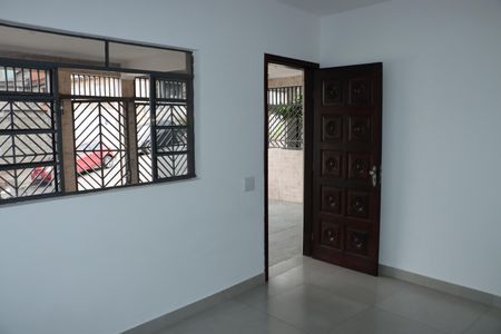 Casa para alugar com 2 quartos, 70m² em Jardim Arco-iris, Cotia