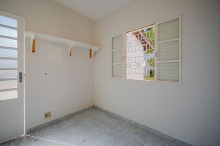 Casa à venda com 340m², 5 quartos e 6 vagas Casa à venda com 340m², 5 quartos e 6 vagasEdícula