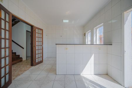 Casa à venda com 340m², 5 quartos e 6 vagas Casa à venda com 340m², 5 quartos e 6 vagasCozinha