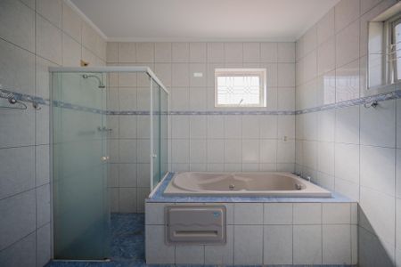 Casa à venda com 340m², 5 quartos e 6 vagas Casa à venda com 340m², 5 quartos e 6 vagasBanheiro 1