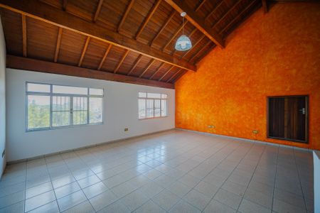Casa à venda com 340m², 5 quartos e 6 vagas Casa à venda com 340m², 5 quartos e 6 vagasSotão