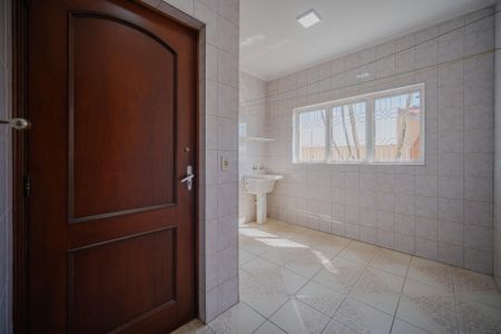 Casa à venda com 340m², 5 quartos e 6 vagas Casa à venda com 340m², 5 quartos e 6 vagasÁrea de Serviço