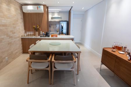 Sala de Jantar de apartamento para alugar com 2 quartos, 83m² em Cambuí, Campinas