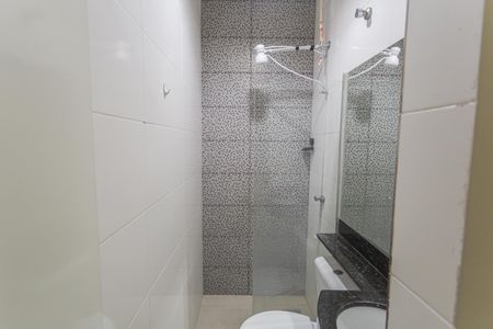 Banheiro Social de kitnet/studio para alugar com 1 quarto, 20m² em Santo Andre, Belo Horizonte