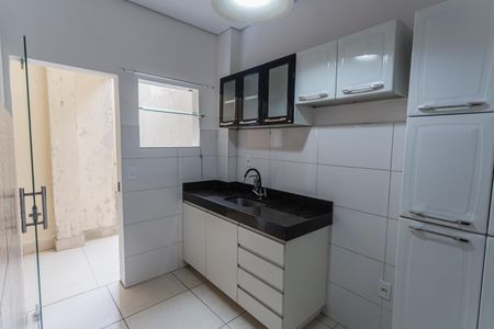 Cozinha de kitnet/studio para alugar com 1 quarto, 20m² em Santo Andre, Belo Horizonte