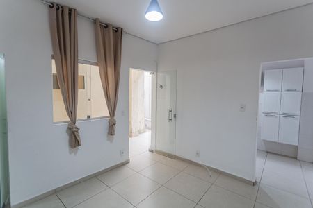 Sala/Quarto de kitnet/studio para alugar com 1 quarto, 20m² em Santo Andre, Belo Horizonte