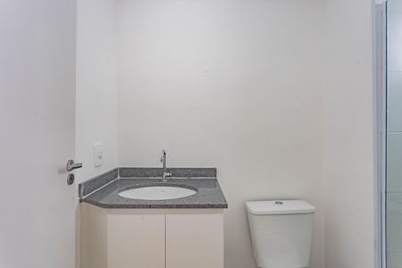 Apartamento para alugar com 60m², 2 quartos e 1 vaga Apartamento para alugar com 60m², 2 quartos e 1 vagaBanheiro da Suíte
