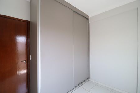 Apartamento para alugar com 49m², 3 quartos e 1 vagaQuarto 2