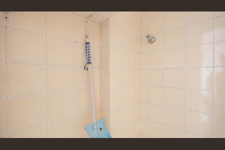 Apartamento à venda com 52m², 2 quartos e 1 vaga Apartamento à venda com 52m², 2 quartos e 1 vagaBanheiro de serviço