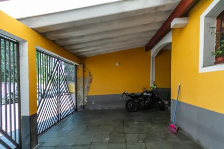 Casa à venda com 150m², 2 quartos e 2 vagas Casa à venda com 150m², 2 quartos e 2 vagasGaragem