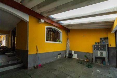 Casa à venda com 150m², 2 quartos e 2 vagas Casa à venda com 150m², 2 quartos e 2 vagasGaragem