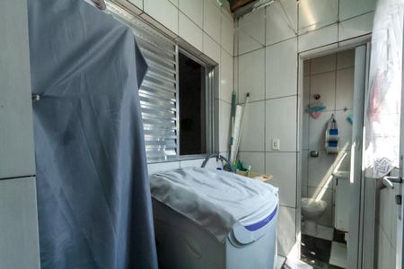 Casa à venda com 150m², 2 quartos e 2 vagas Casa à venda com 150m², 2 quartos e 2 vagasÁrea de Serviço Edícula