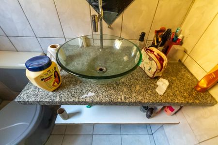 Casa à venda com 150m², 2 quartos e 2 vagas Casa à venda com 150m², 2 quartos e 2 vagasBanheiro