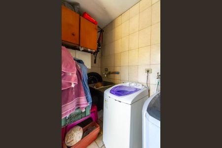 Casa à venda com 150m², 2 quartos e 2 vagas Casa à venda com 150m², 2 quartos e 2 vagasÁrea de Serviço