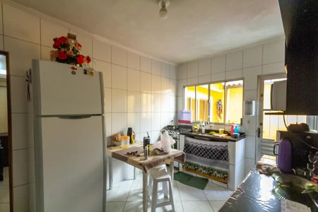 Casa à venda com 150m², 2 quartos e 2 vagas Casa à venda com 150m², 2 quartos e 2 vagasCozinha