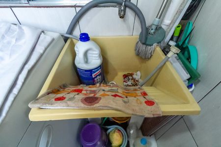 Casa à venda com 150m², 2 quartos e 2 vagas Casa à venda com 150m², 2 quartos e 2 vagasÁrea de Serviço Edícula