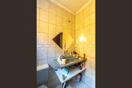 Casa à venda com 150m², 2 quartos e 2 vagas Casa à venda com 150m², 2 quartos e 2 vagasBanheiro