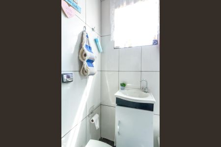 Casa à venda com 150m², 2 quartos e 2 vagas Casa à venda com 150m², 2 quartos e 2 vagasBanheiro Edícula