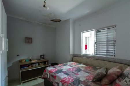 Casa à venda com 150m², 2 quartos e 2 vagas Casa à venda com 150m², 2 quartos e 2 vagasQuarto Edícula