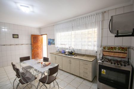 Casa à venda com 118m², 3 quartos e 2 vagasCozinha