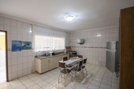 Casa à venda com 118m², 3 quartos e 2 vagasCozinha
