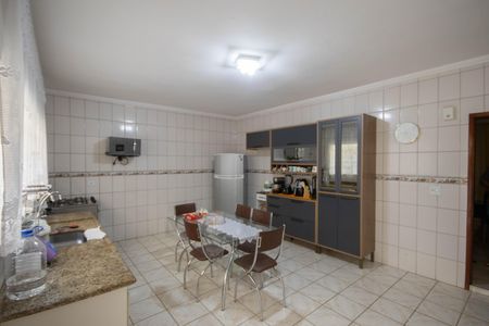 Casa à venda com 118m², 3 quartos e 2 vagasCozinha