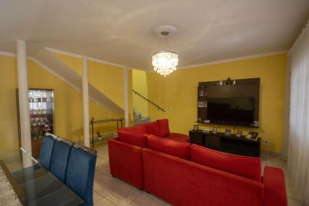 Casa à venda com 118m², 3 quartos e 2 vagasSala