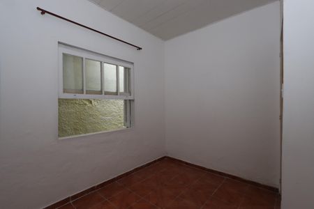 Quarto 2 de casa para alugar com 2 quartos, 54m² em Vila Zelina, São Paulo