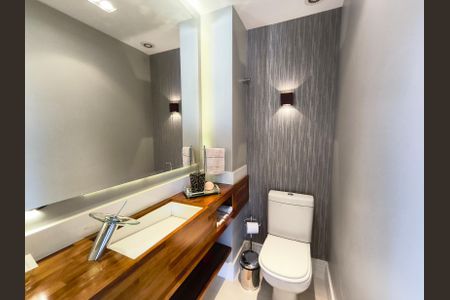 Apartamento à venda com 167m², 3 quartos e 3 vagas Apartamento à venda com 167m², 3 quartos e 3 vagasBanheiro Suíte 3