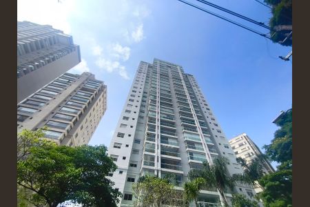 Apartamento à venda com 167m², 3 quartos e 3 vagas Apartamento à venda com 167m², 3 quartos e 3 vagasFachada