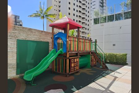 Apartamento à venda com 167m², 3 quartos e 3 vagas Apartamento à venda com 167m², 3 quartos e 3 vagasPlayground